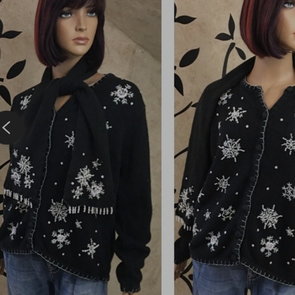 Elegant Black Snowflake Sweater